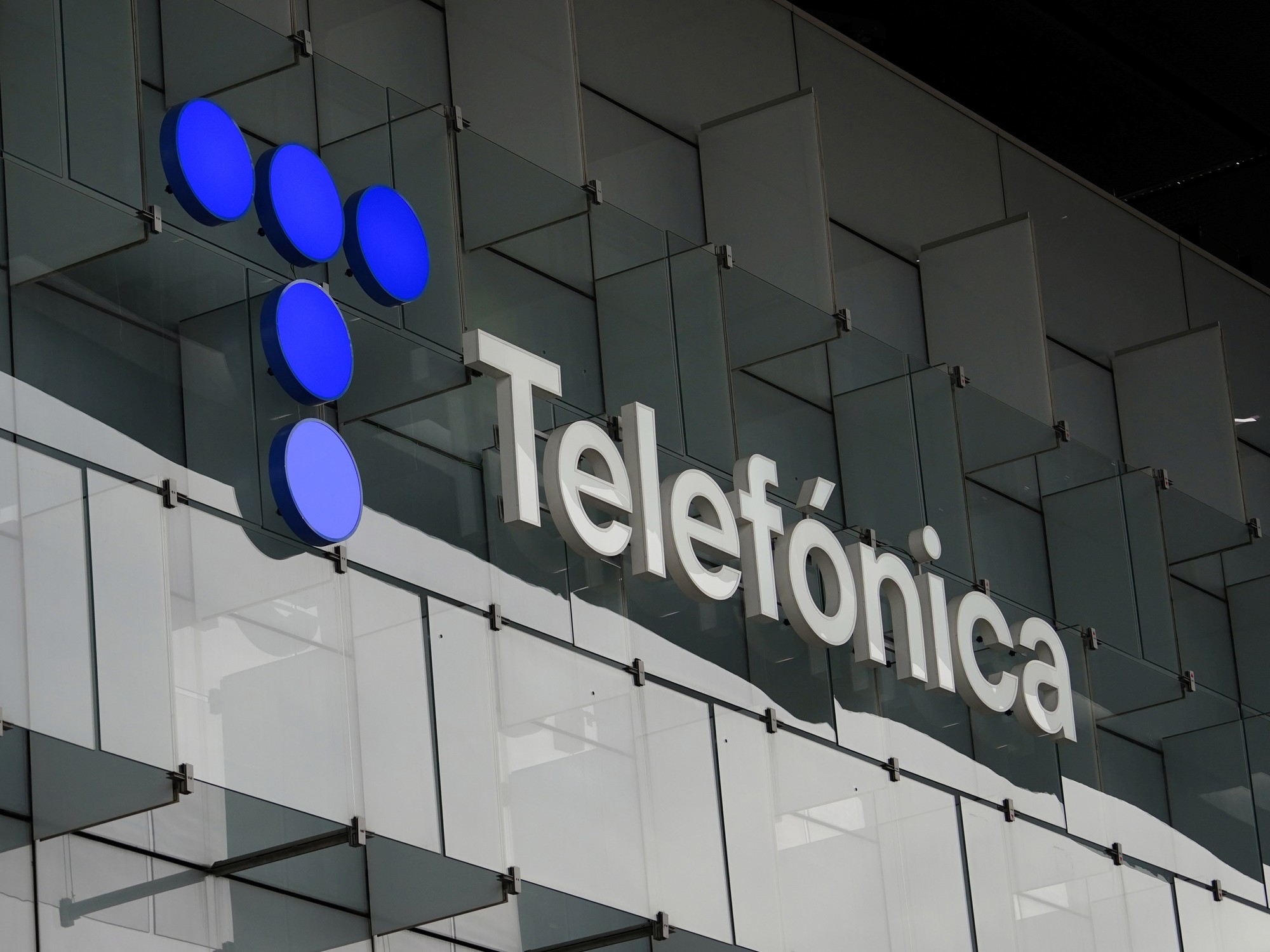 La Secretaría de Industria y Comercio hizo objeciones a la compra de Telefónica