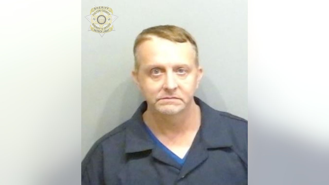 Man pretending to be a nurse arrested at Atlanta nursing home, police say