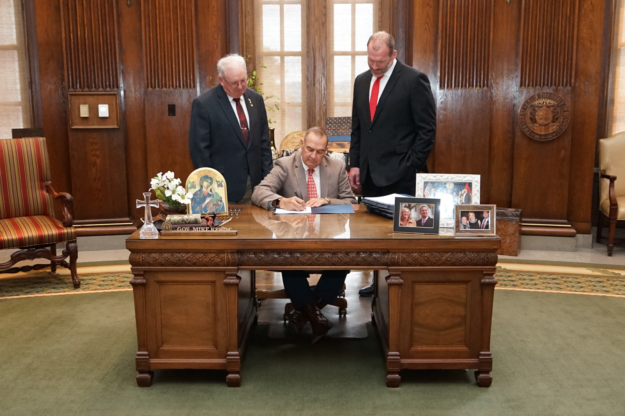 Missouri Governor Kehoe signs public safety bill into law