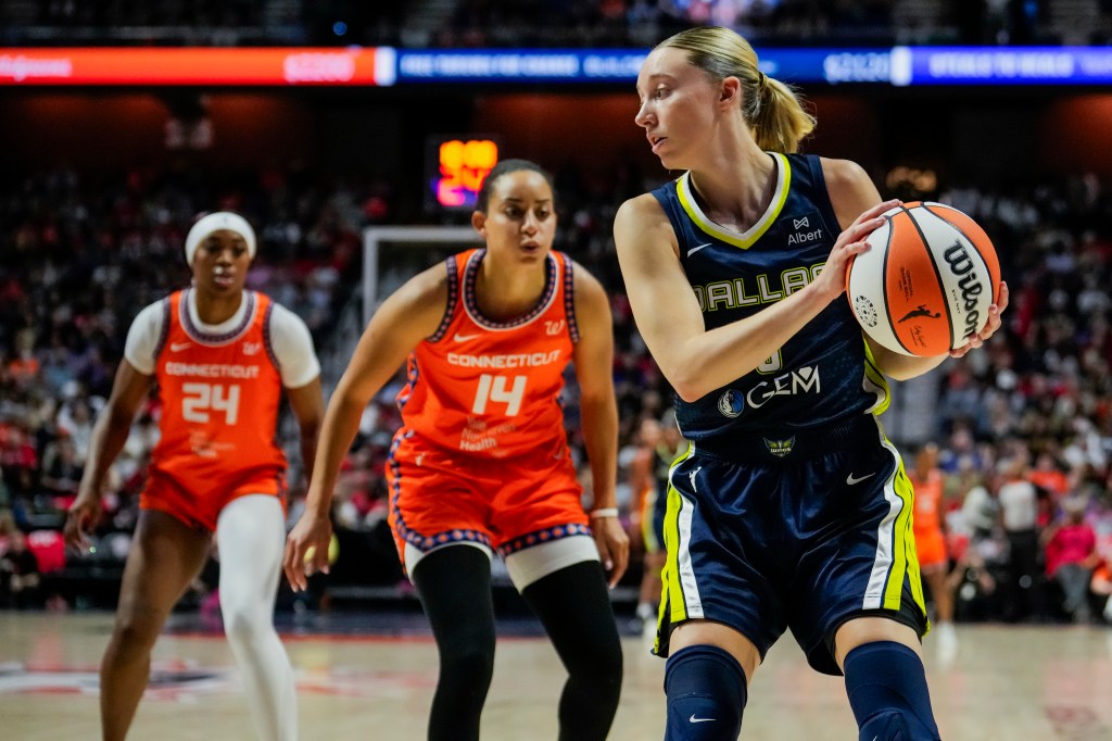 Paige Bueckers scores 21 to lead Dallas Wings past CT Sun