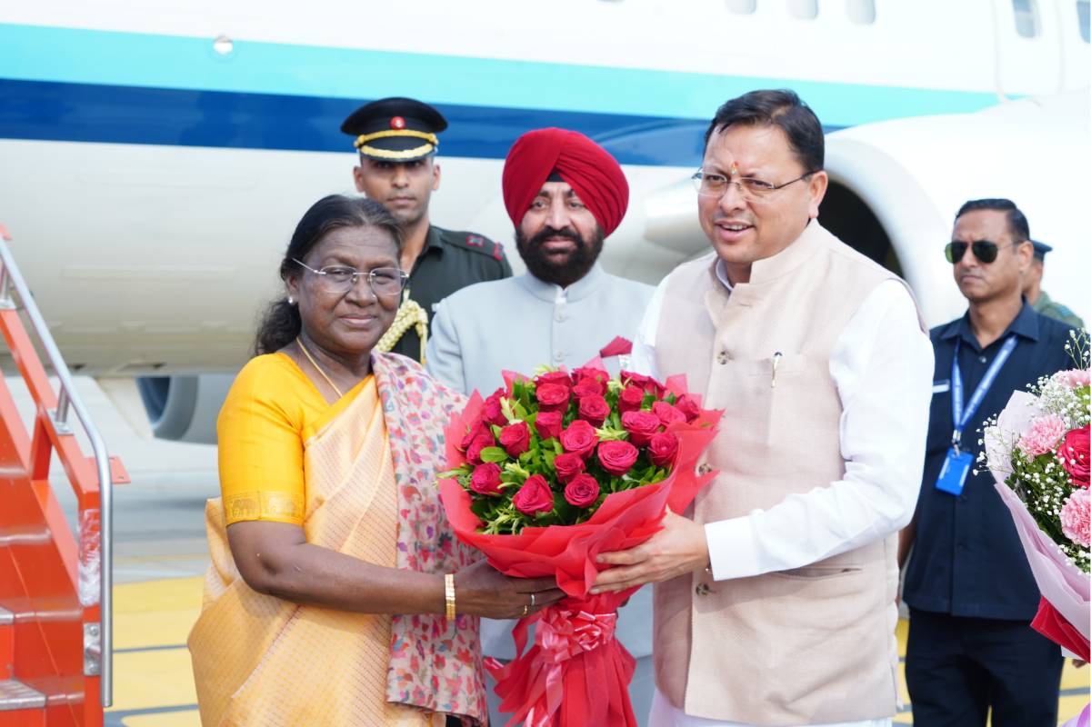 President Droupadi Murmu reached Dehradun on a three-day visit