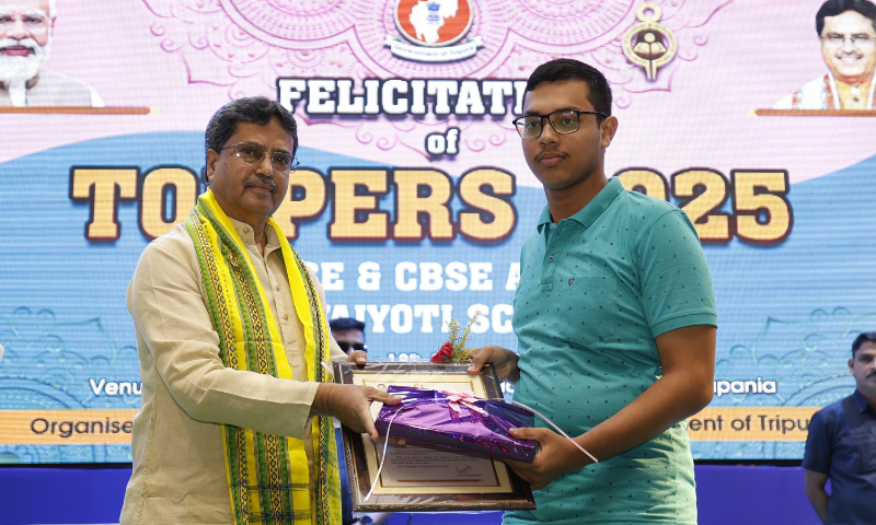 Tripura CM Manik Saha, urges students to contribute to society