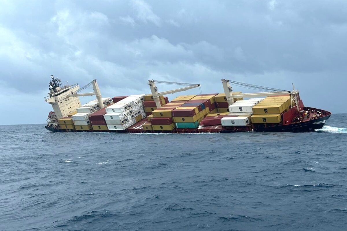 Twin ship disasters in India threaten widespread pollution on Sri Lankan coasts