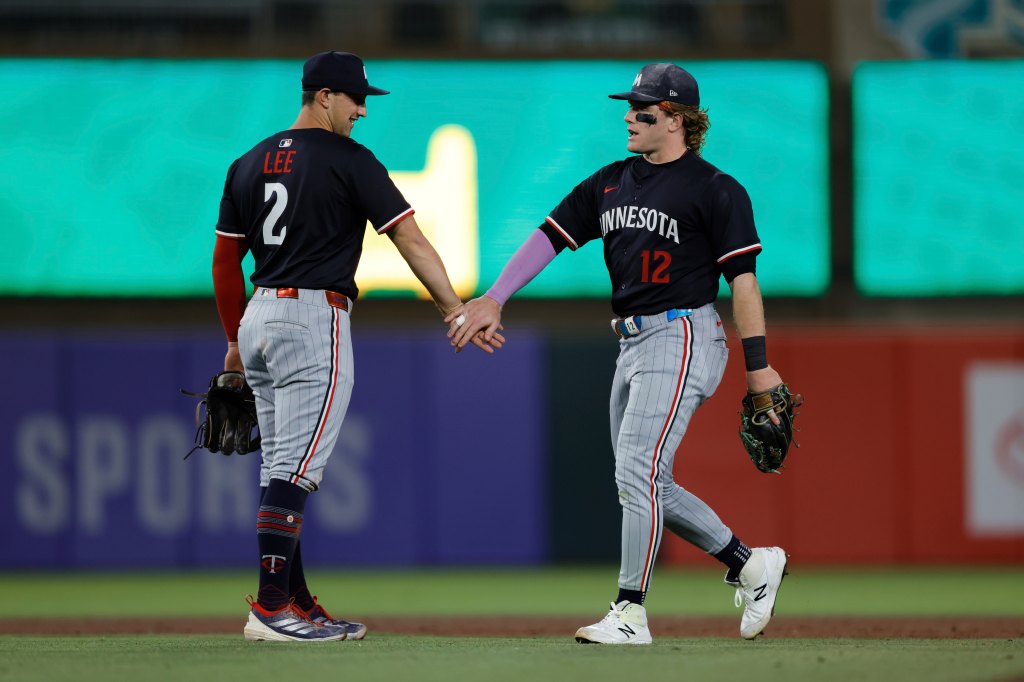 Twins oust Athletics for third straight night