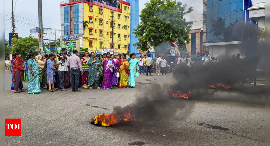 Balasore self-immolation case: Couldn't get close enough to help her, says boy who tried to save girl | India News