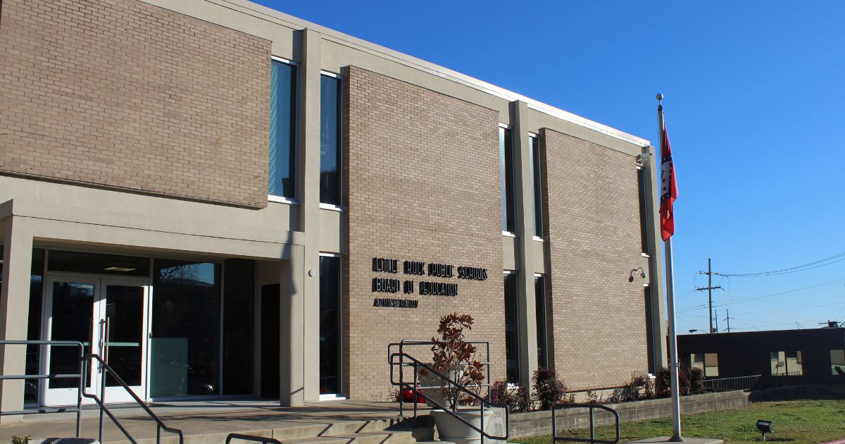 LRSD board discusses election zoning, marketing and cell phones in schools