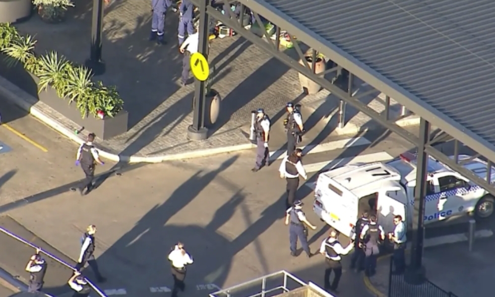 Man with machete shot dead by police at shopping centre in Sydney’s ...
