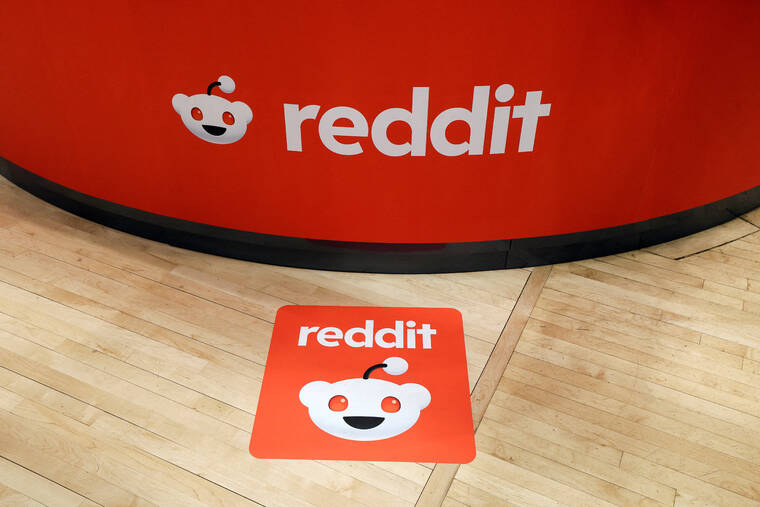 Reddit back up after outage affects over 100,000 users