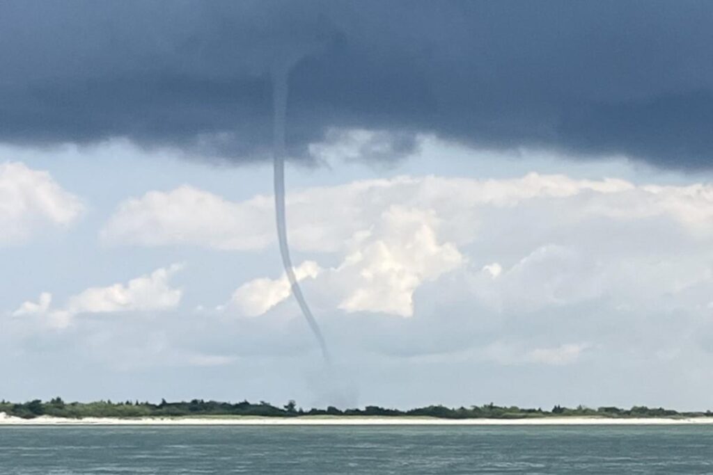 Waterspout and landspout tornado spotted along the Jersey Shore ...