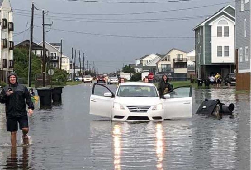 'Significant threat to life': Hurricane Erin spurs NC coastal flood watch, surf advisory; 20+ ft wave risk at Outer Banks