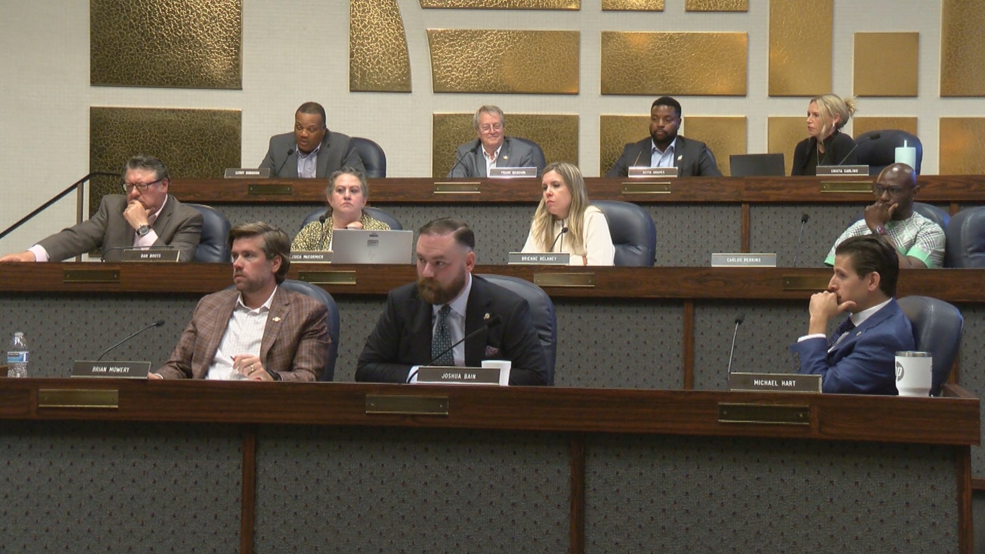 City-County Council votes against parental penalties for youth curfew violators - Indianapolis News | Indiana Weather | Indiana Traffic