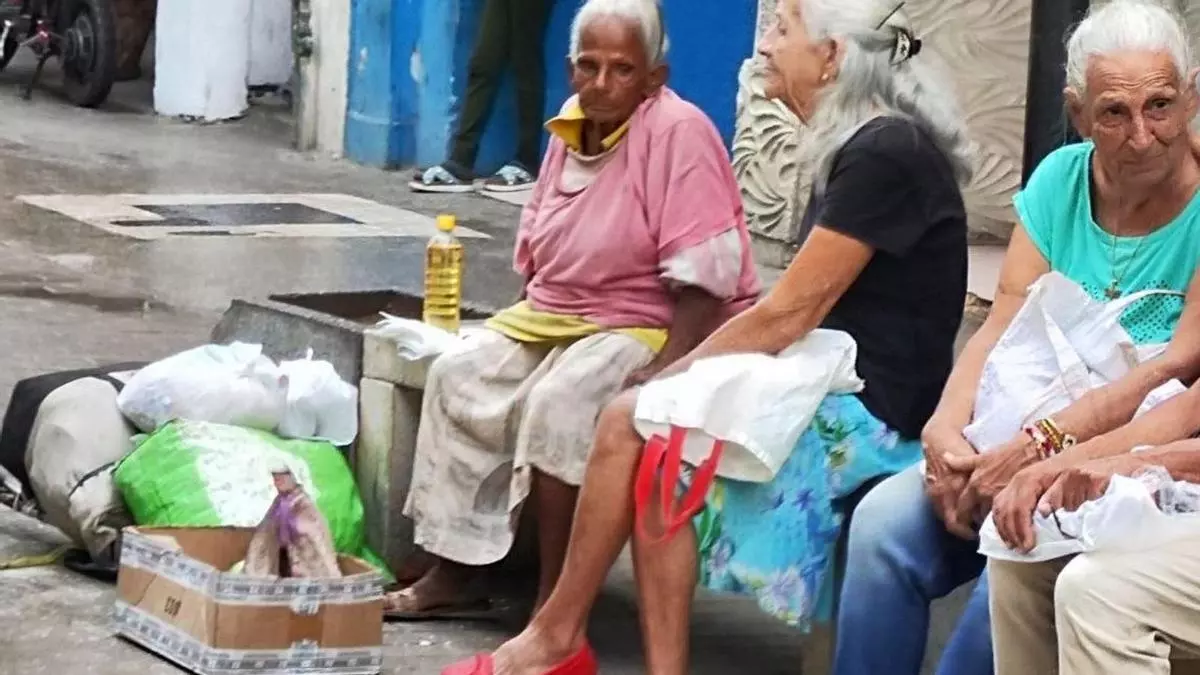 Cuba: Pensions Increase, Elderly Hunger Remains the Same