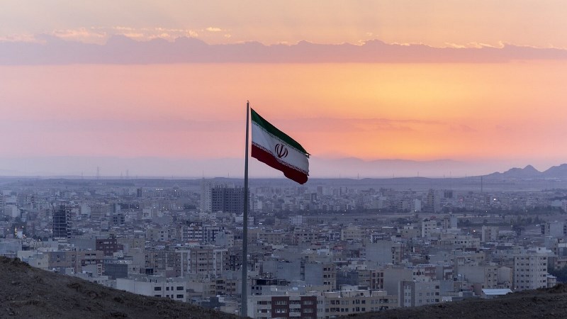 Extreme heat forces closure of government offices and banks in Iran