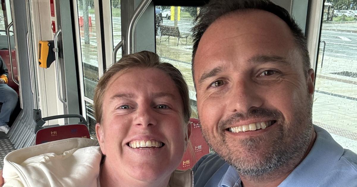 Hero tram driver in Slovakia reunites Swedish tourist with lost wallet