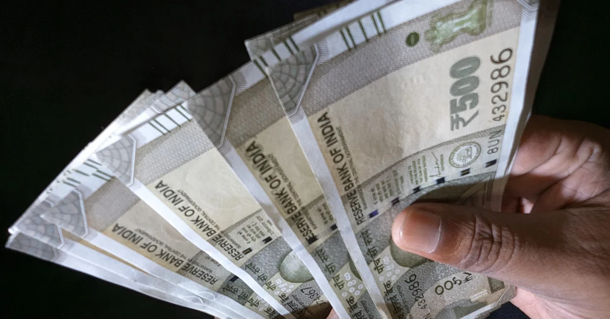 Net Direct Tax Collection Slips 4% In FY26 So Far, Refunds Rise 10%