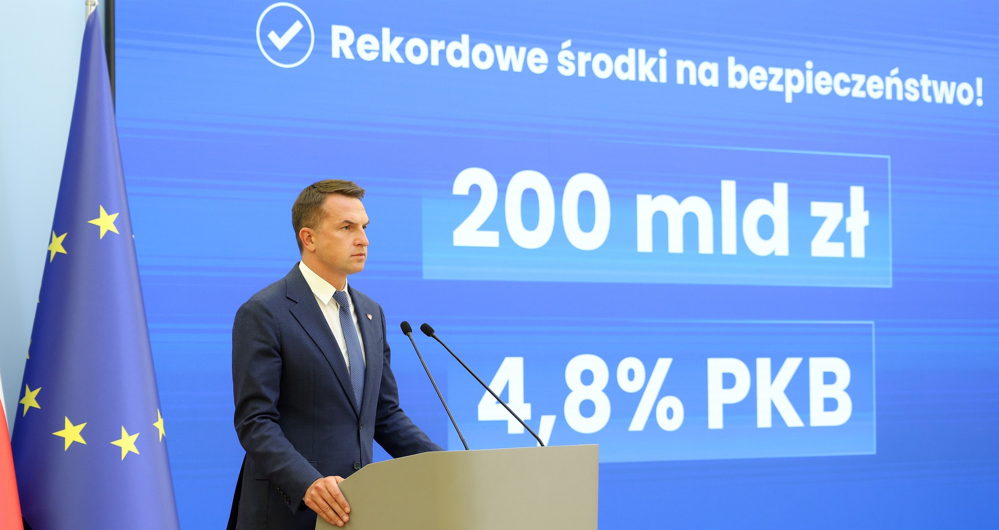 Poland plans record defence spending of 4.8% GDP in 2026 budget along with lower deficit