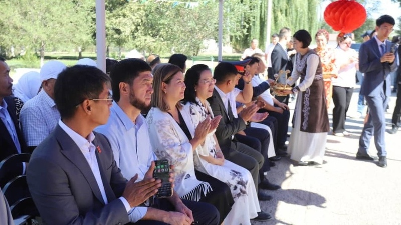 School students handed over school supplies and interactive whiteboards in Min-Bulak rural municipality
