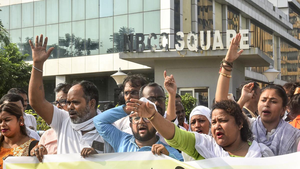State government 'put pressure' on hospital not to admit my wife for treatment: Father of R.G. Kar victim