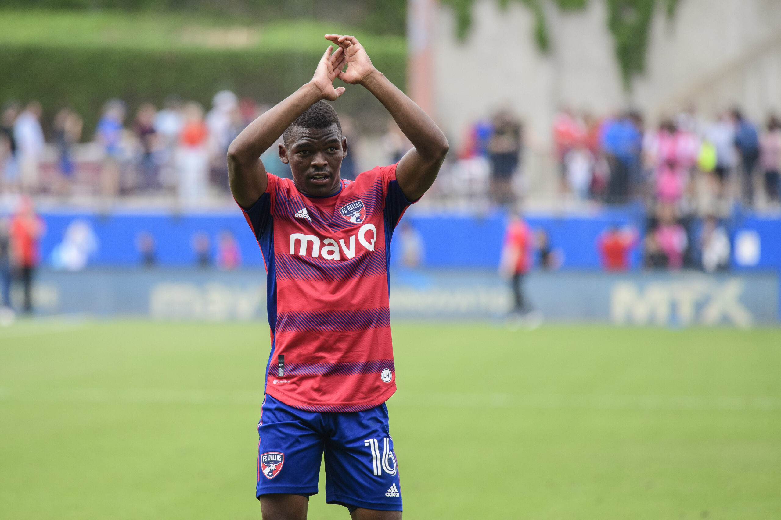 Sundowns bring back Ntsabeleng on loan from FC Dallas -