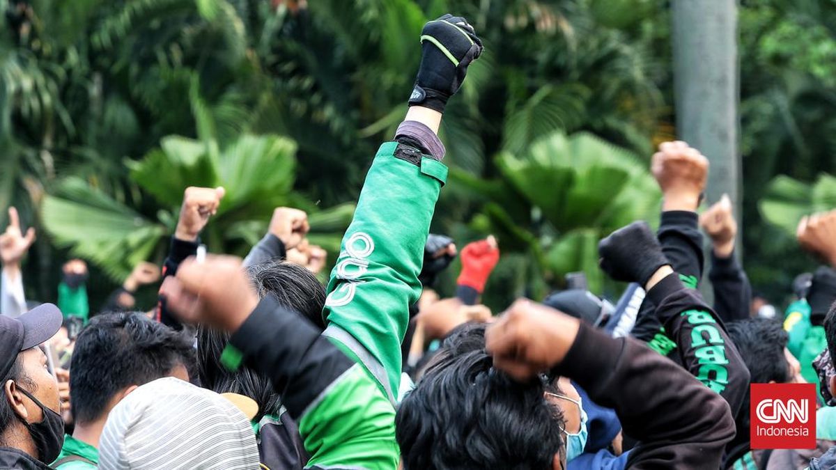 Tuntut Keadilan untuk Affan, Ratusan Ojol Aksi Damai di Polda Sumsel