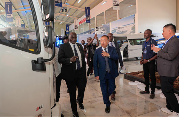 Works Minister commissions Foton Motors assembling plant at Namanve