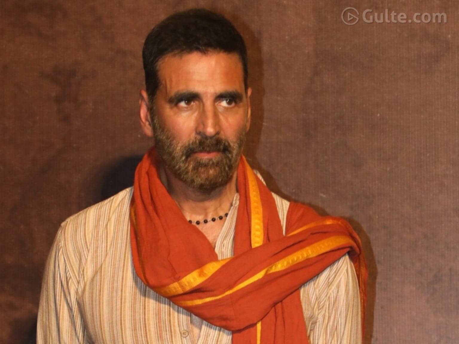 Bollywood Star Urges People To Not Eat Gutka