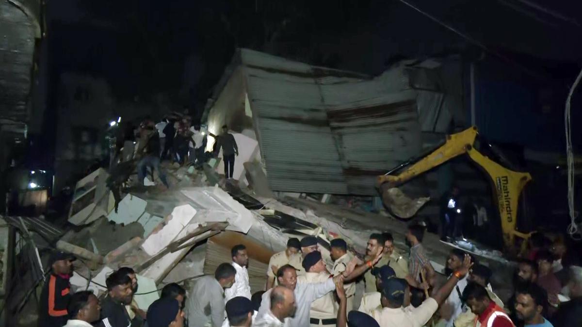 Building collapse in Indore: 7 rescued, some feared trapped under debris; rescue operation underway