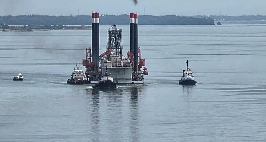China Installs First Floating Oil Platform in Venezuela’s Maracaibo Lake