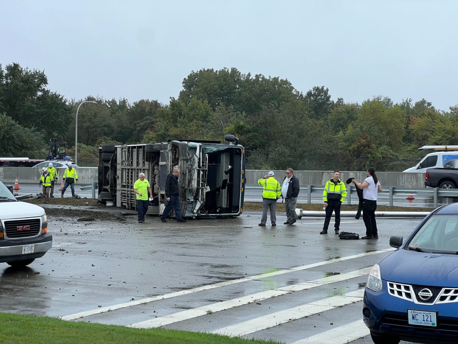 Crash involving RIPTA bus in Jamestown sends 3 to hospital
