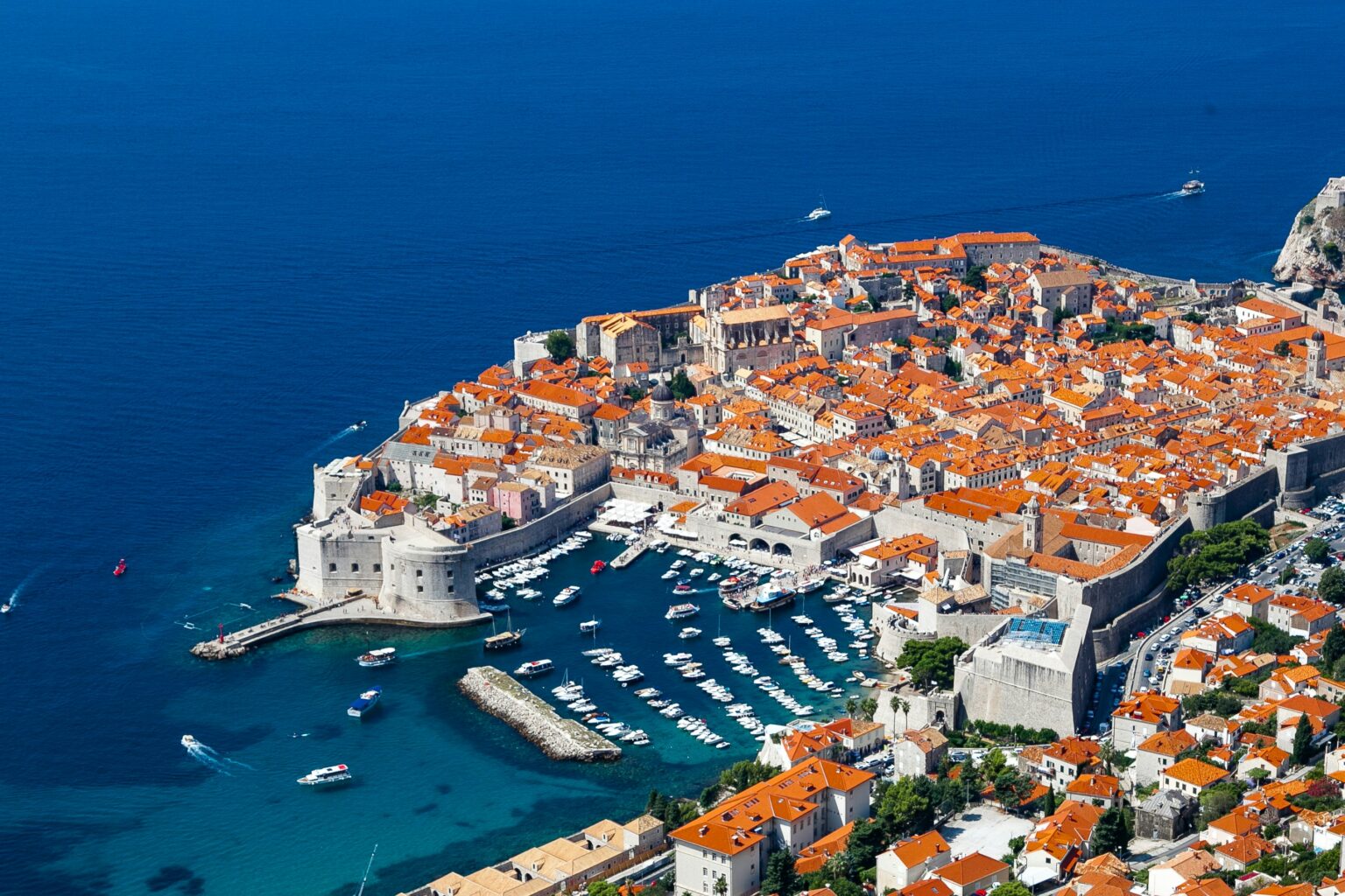 Dubrovnik Advantage Card: Young Entrepreneurs Take Sting out of prices