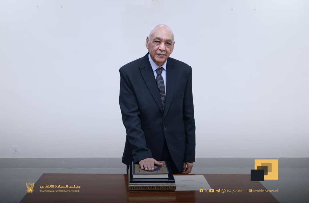 El Burhan appoints Constitutional Court president amid criticism