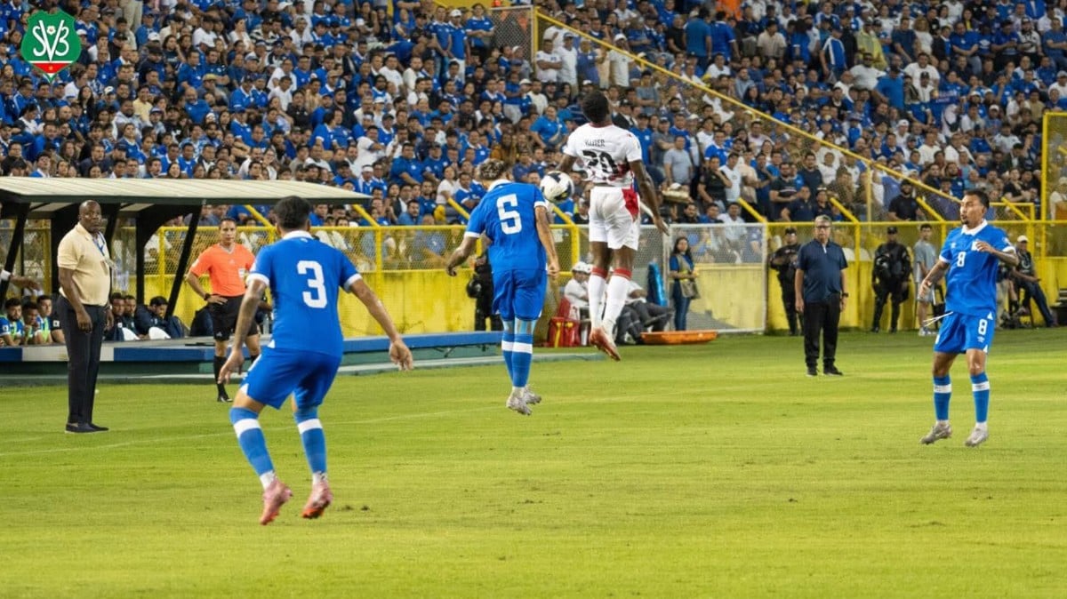 FIFA straft El Salvador wegens racisme tijdens WK-kwalificatiewedstrijd tegen Suriname