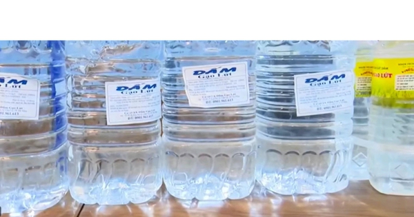 Fake vinegar factory in Da Nang busted for using industrial acid, well water