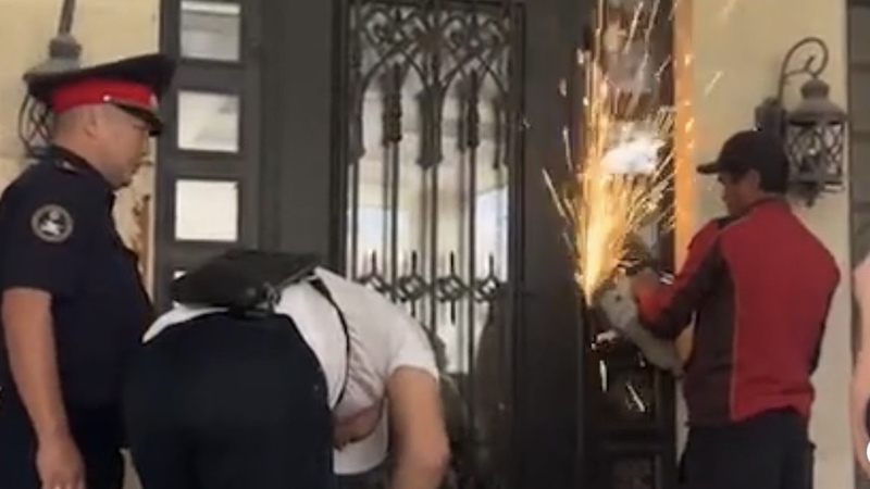 Family of former President Almazbek Atambaev evicted from Koy-Tash home