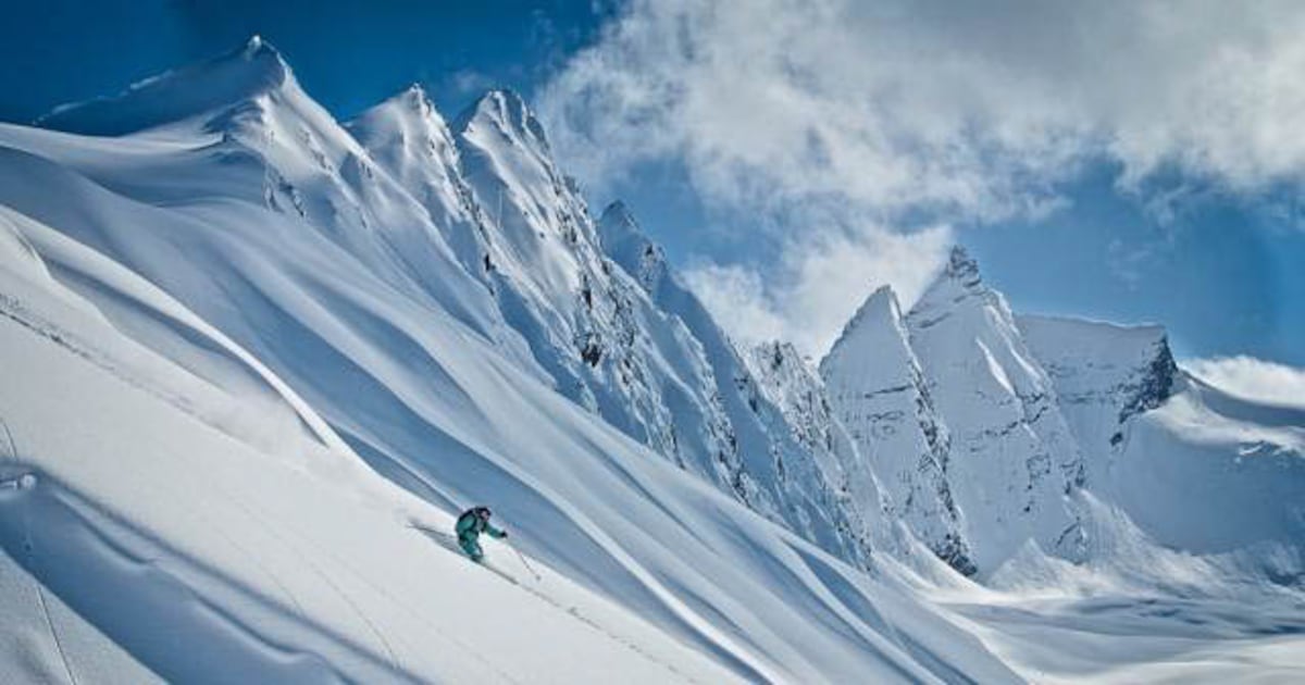 Feds consider options for Alaska permits for heli-skiing famous Valdez mountain area