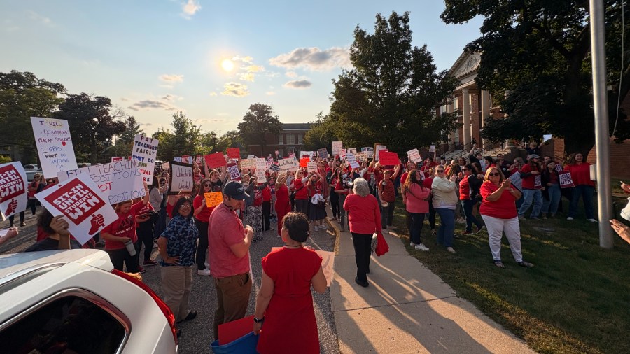 Grand Rapids Public Schools teachers protest ongoing contract talks