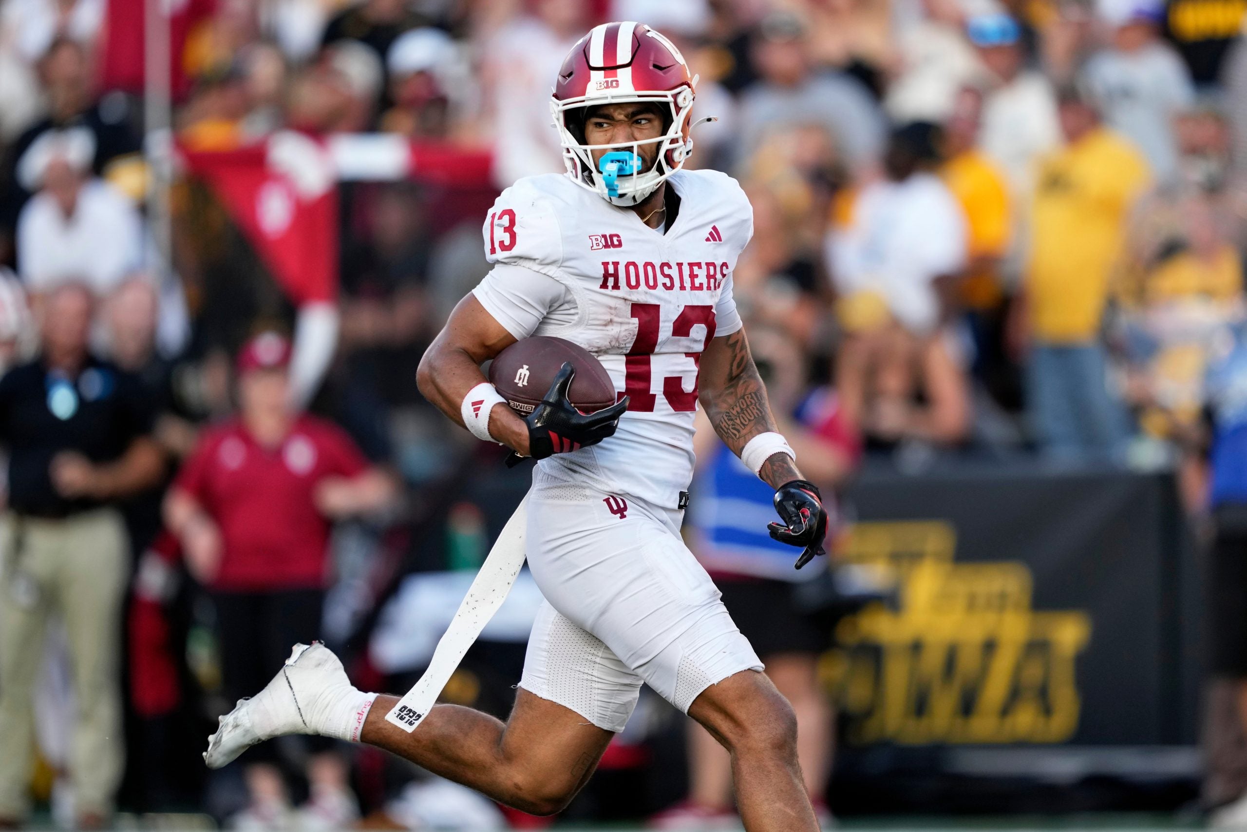 Hoosiers move in to top 10, Notre Dame climbs after Saturday wins - Indianapolis News | Indiana Weather | Indiana Traffic
