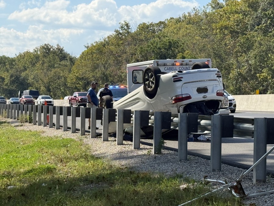 I-64 East temporarily shut down after rollover crash near Barboursville