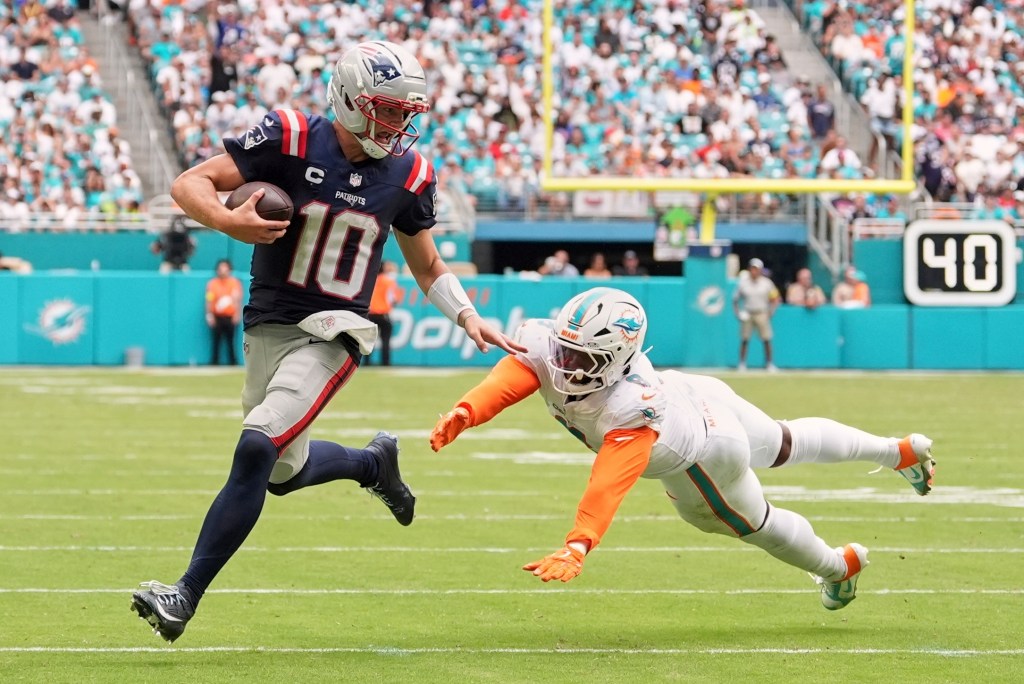 Inside Drake Maye's best NFL start yet
