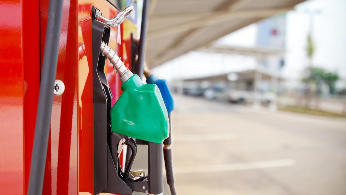 Is it feasible to blend isobutanol and diesel? | Explained