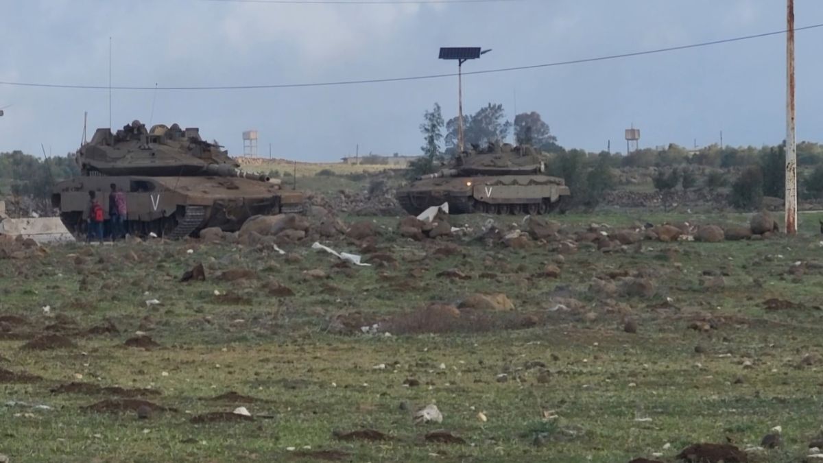 Israeli army tanks advance in southern Quneitra countryside – March 20, 2025 (Noor Golan/Facebook)