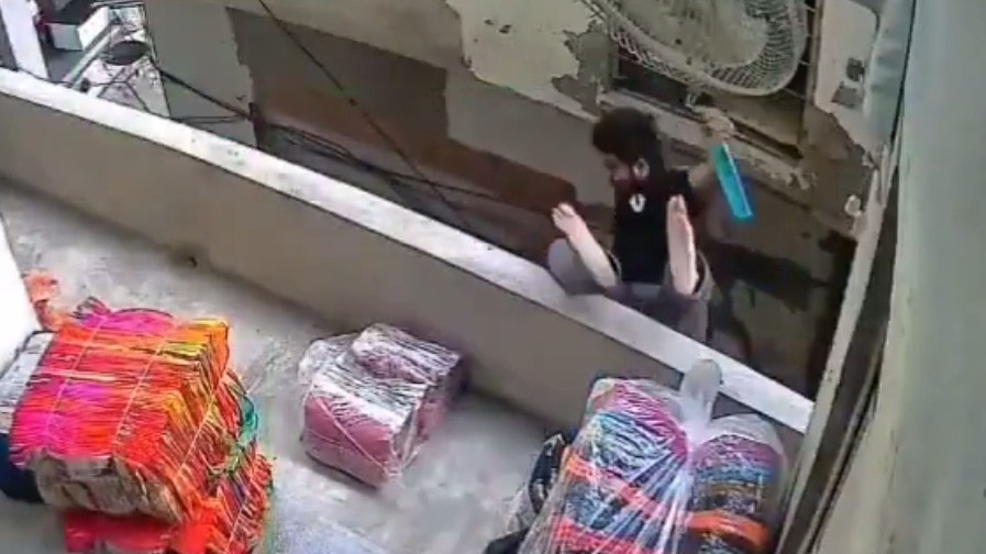 Jodhpur man falls from balcony, dramatic incident caught on CCTV