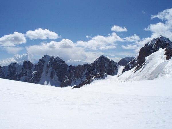 Kyrgyz Parliament Considers Tighter Climbing Rules After Mountain Deaths