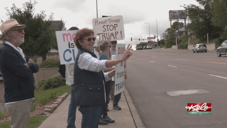 Local Political Rally Local groups combine political rally with fundraiser – CONVEN.ORG | HOME