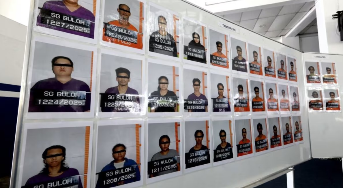 Malaysian made men disguise themselves as women and lure Singaporeans into online gambling scams