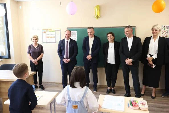 Mayor Kakha Kaladze opens modern football field in Chughureti