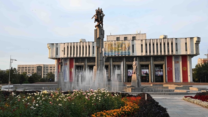 Minister of Culture checks progress of renovations at National Philarmonic