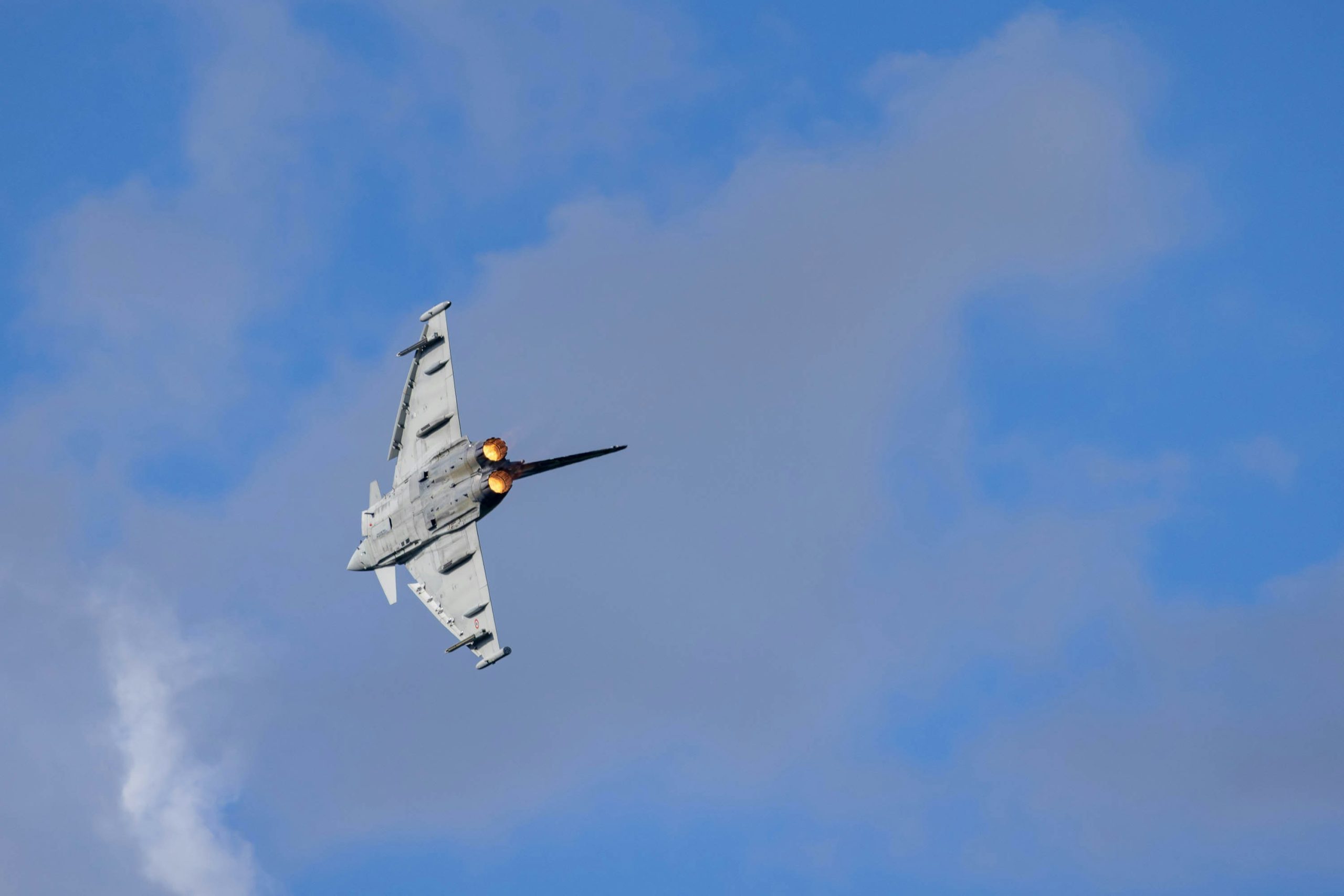 NATO strengthens defenses on eastern flank