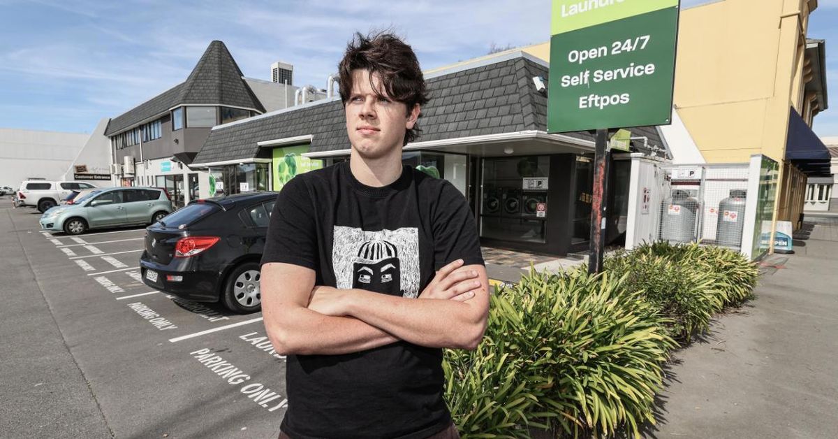New Zealand driver given ticket for being in parking spot for 'eight seconds'