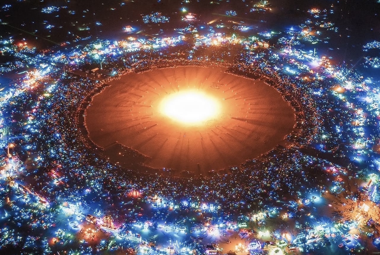 Nomadic Yurt Survives Storm, Inspires Burning Man Crowds
